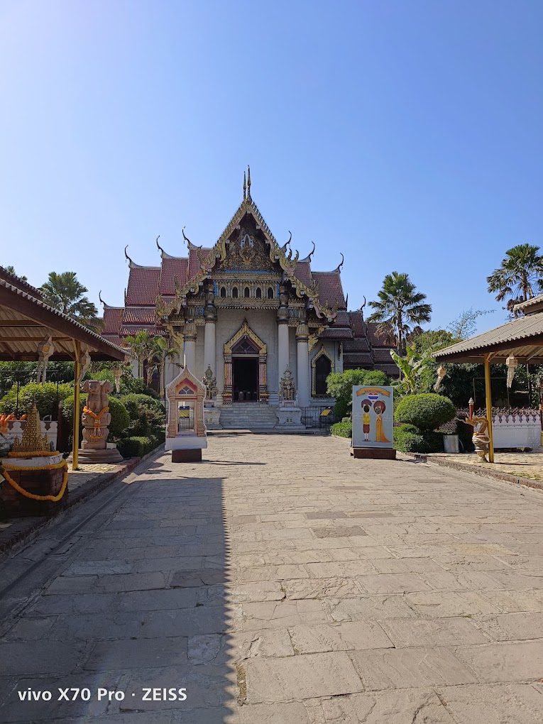Wat-Buddhasat-Kanchanaram